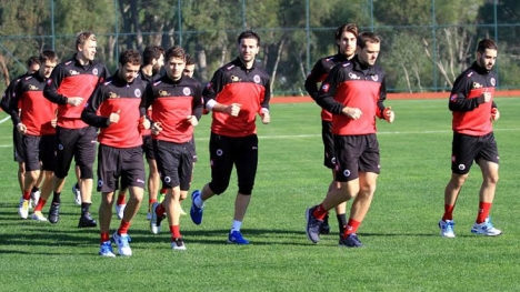 Gençlerbirliği'nde Antalya kampı başladı