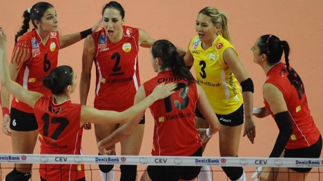 Vakıfbank yarı finalde!