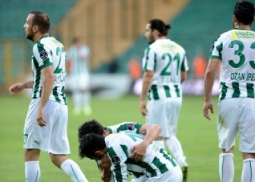 Bursaspor'da yıldızlarla yollar ayrılıyor