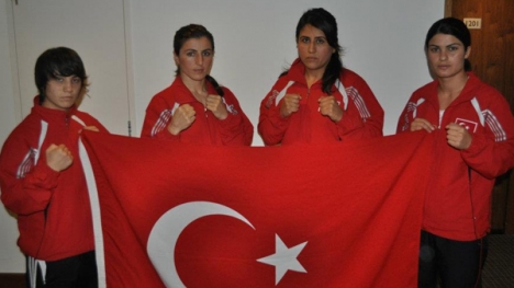 Ayşe Taş ve Elif Coşkun çeyrek finalde!