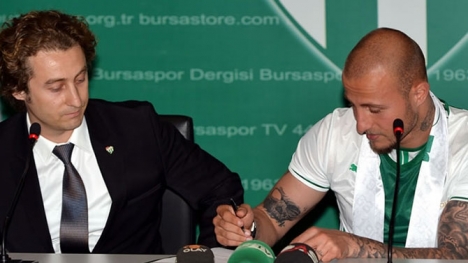 Bursaspor, sonunda Aydın'a imza attırdı..