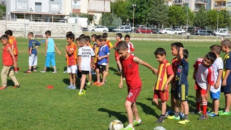 Denizli'de futbol kursuna büyük ilgi..