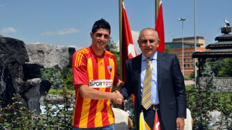 Kayserispor, Erdal Akdarı ile yollarını ayırdı..