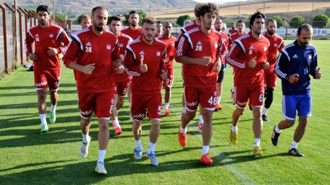 Sivasspor, çalışmalarına devam ediyor..