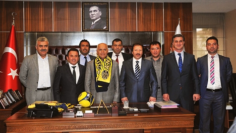 Yenimahalle Belediyesi, Ankaragücü'ne yardımı gönderiyor...