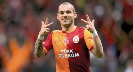 Sneijder gidiyor mu?