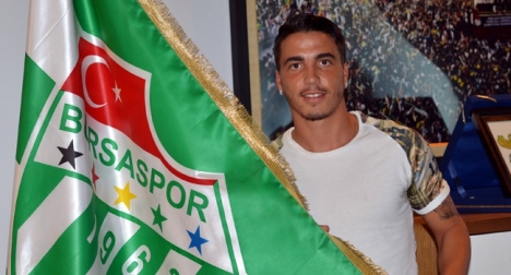 Porto'nun yıldızı Bursaspor ile anlaştı..