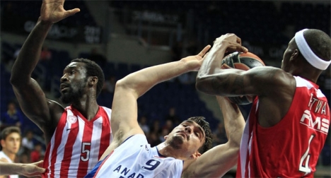 Anadolu Efes tatsız başladı