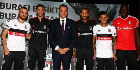 Beşiktaş'ta 5 imza birden!