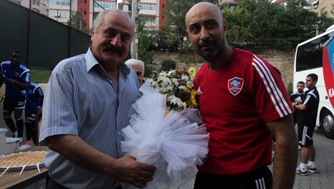 Karabükspor'a baklavalı ziyaret!