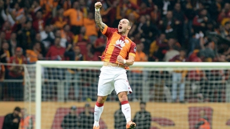 Sneijder: "Volkan'ın çıkartabileceği toplar değildi"