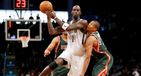 3 uzatmalı maçı Milwaukee Bucks kazandı