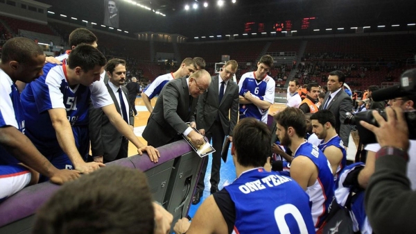 Anadolu Efes'ten yedi maçlık kombine