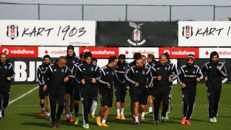 Beşiktaş, Konyaspor maçı öncesi eksik çalıştı