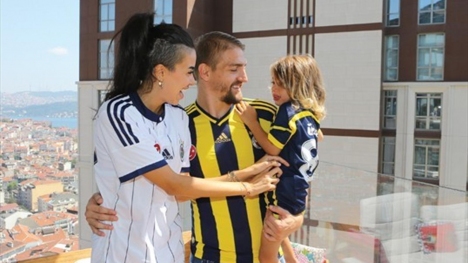 Caner Erkin'den bayılma olayıyla ilgili ilk sözler!