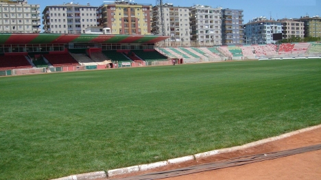 Diyarbakır Atatürk Stadı neden kapatıldı?