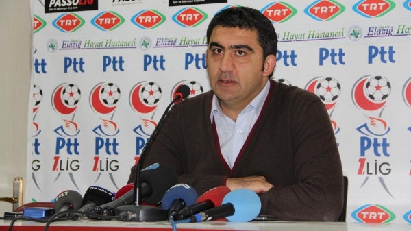 Elazığspor'da Ümit Özat'ın sözleşmesi uzatıldı