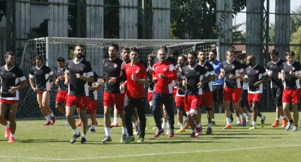 Gaziantepspor'da gidecek isimler belli oldu...