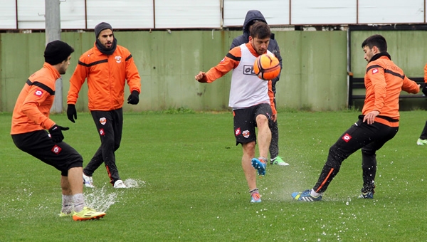 Adanaspor'da yağmur sıkıntısı!