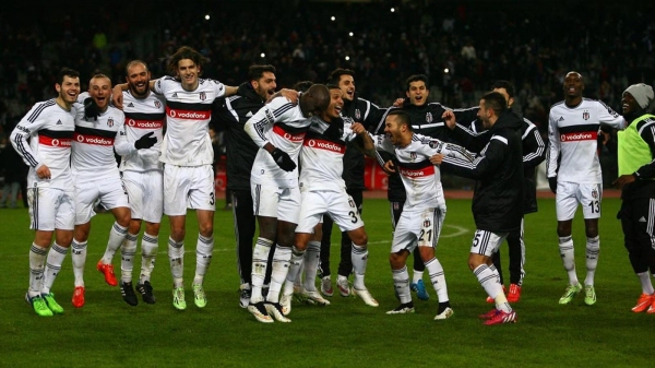 Beşiktaş'ta 7 futbolcu kart sınırında