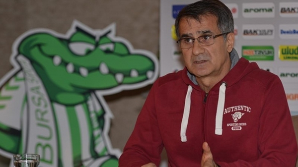 Güneş: "Beşiktaş taraftarının bizi alkışlamasını istiyorum"