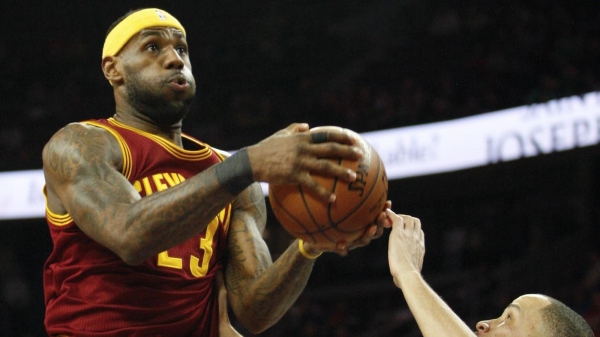 LeBron James'ten bir tarihi istatistik daha