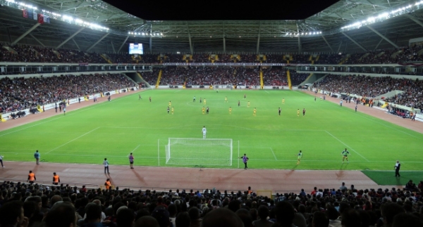Mersin İdmanyurdu, Kasımpaşa maçında stadına kavuşuyor!