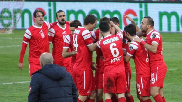 Balıkesirspor'da hedef 9'da 9