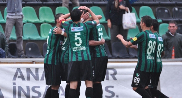 "Denizlispor küme düşmeyecek"