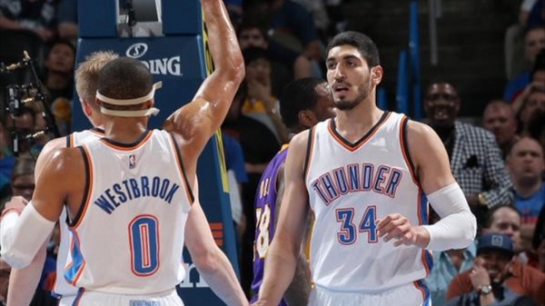 Enes Kanter ve Ersan İlyasova durdurulamyor