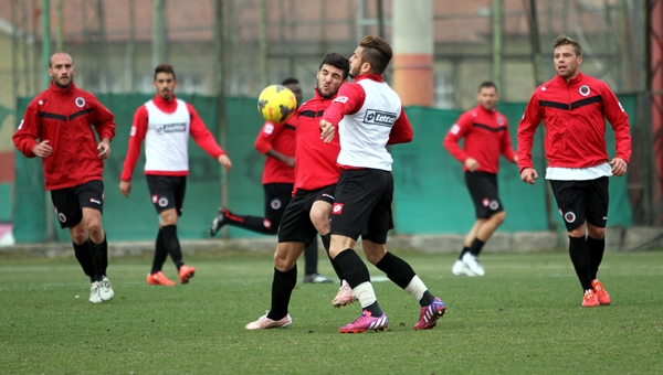 Gençlerbirliği oyuncuları hırs küpü!