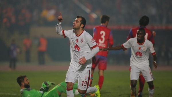 Goran Pandev, Genoa'ya imzayı attı!