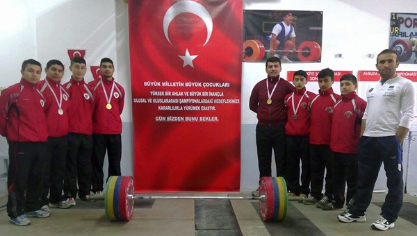 Mamak'ın Haltercileri çok hızlı başladı