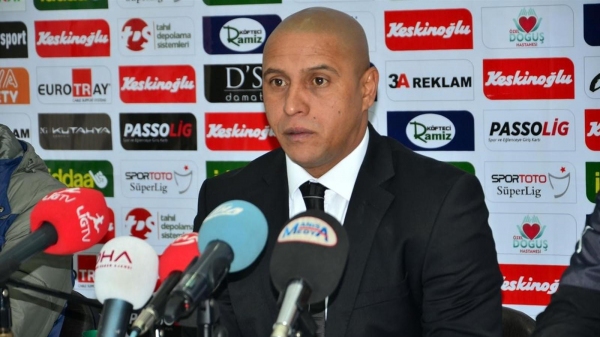 Roberto Carlos: "Akhisar iyi bir yolda ilerliyor"