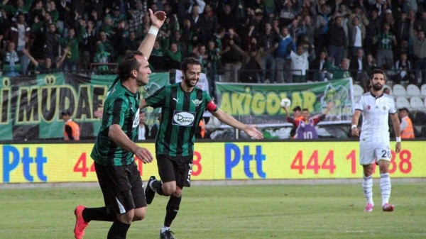 Akhisar Belediyespor'da Gekas depremi!