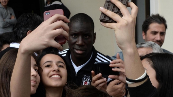 Demba Ba'dan camiye 35 bin Euro yardım