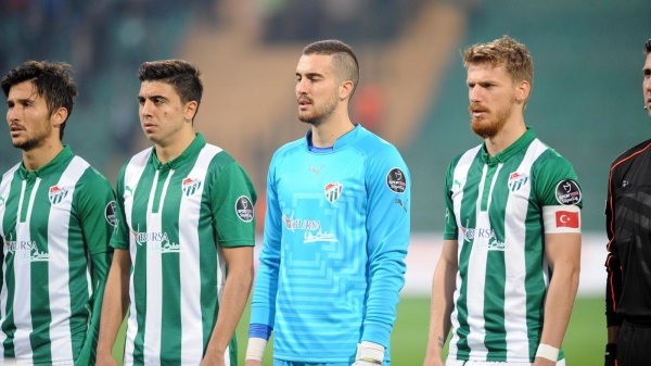 Bursaspor kalecisi Harun Tekin, anneannesini kaybetti