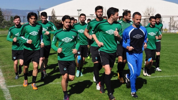 Denizlispor'da ligde kalma umutları tükenmedi