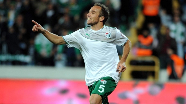 Belluschi Bursaspor'da kaldı