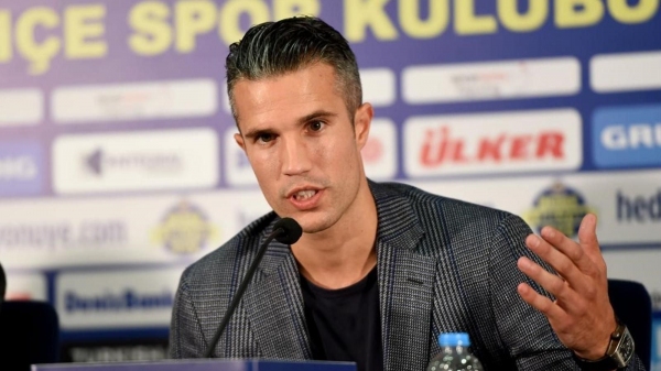 Van Persie büyülenmiş!