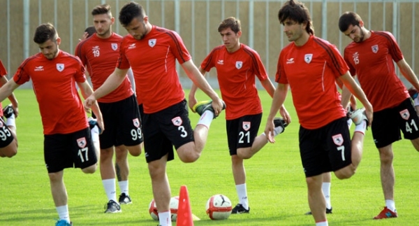 Samsunspor'da kamp bilmecesi