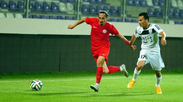 Antalyaspor, Neftçi Bakü'ye yenildi