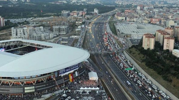 Kadir Topbaş'tan Galatasaraylılar'a müjde!