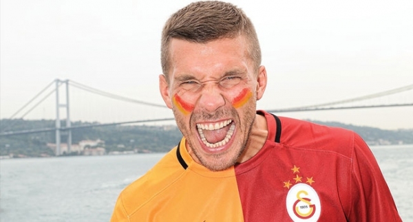 Podolski'den taraftara çağrı