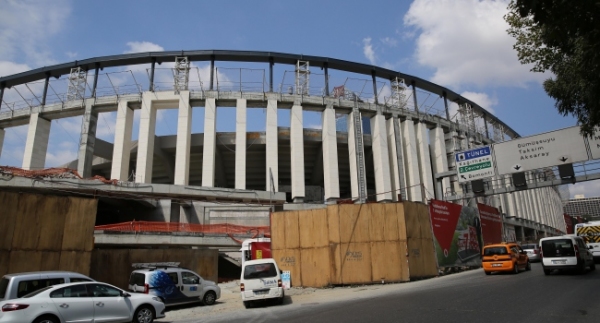 Vodafone Arena inşaatı durduruldu