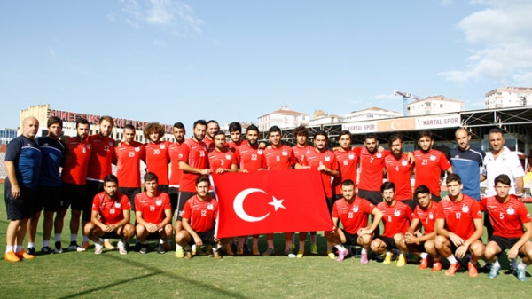 Kartalspor şehitlerimizi andı..