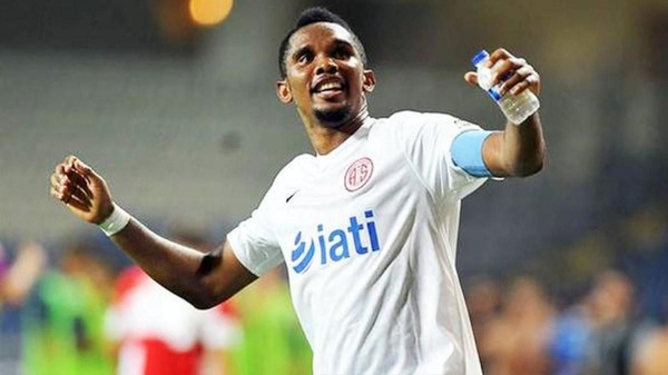 Samuel Eto'o: "Reklam değil, futbol yıldızıyım"