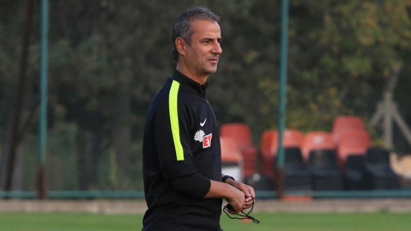 İsmail Kartal ilk antrenmanına çıktı