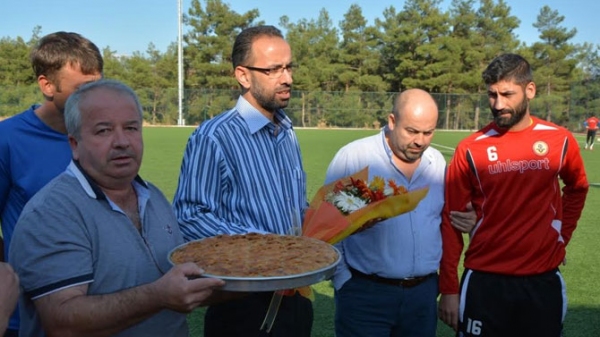 Kızılcabölükspor'da kriz "tatlı"ya bağlandı