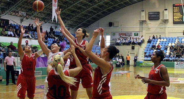 Mersin'i McCoughtry sırtladı